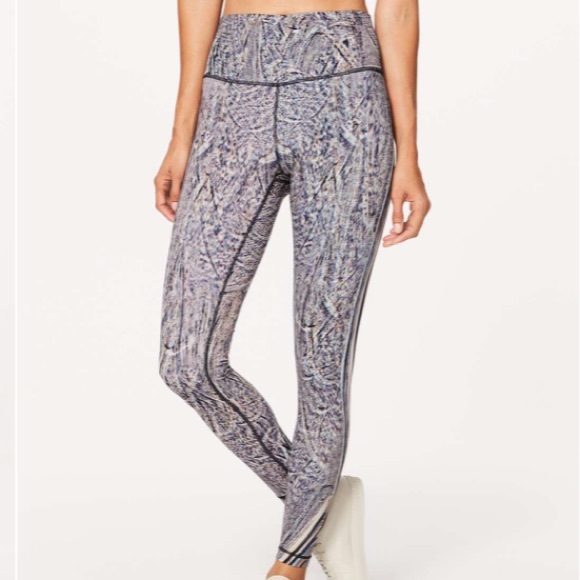 Lululemon Wunder Under Hi-rise tight. - Picture 3 of 9